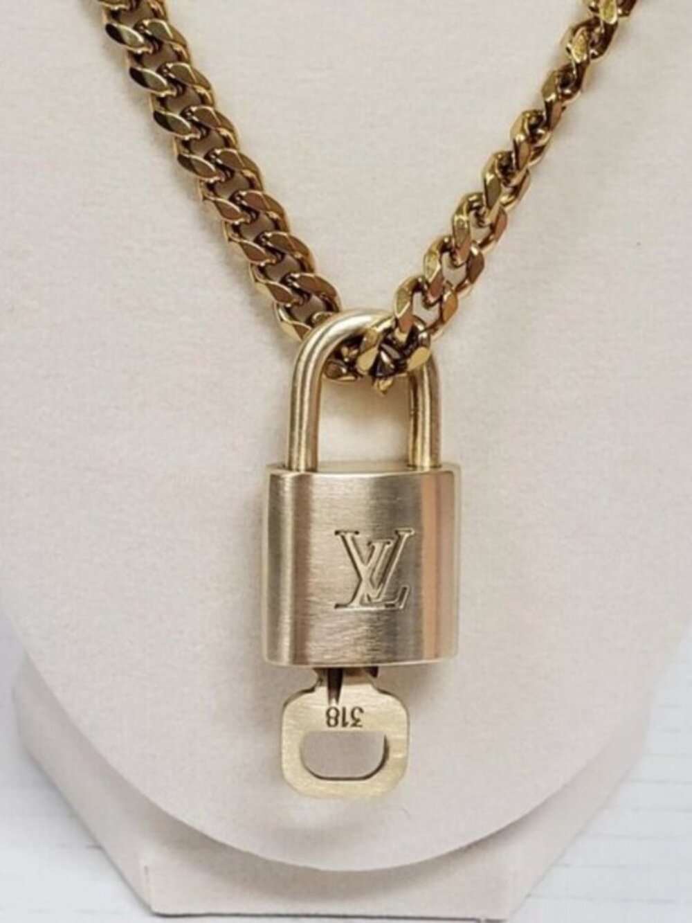 Stainless Steel Gold-Plated Necklace with Authentic Louis Vuitton Padlock - Picture 9 of 14